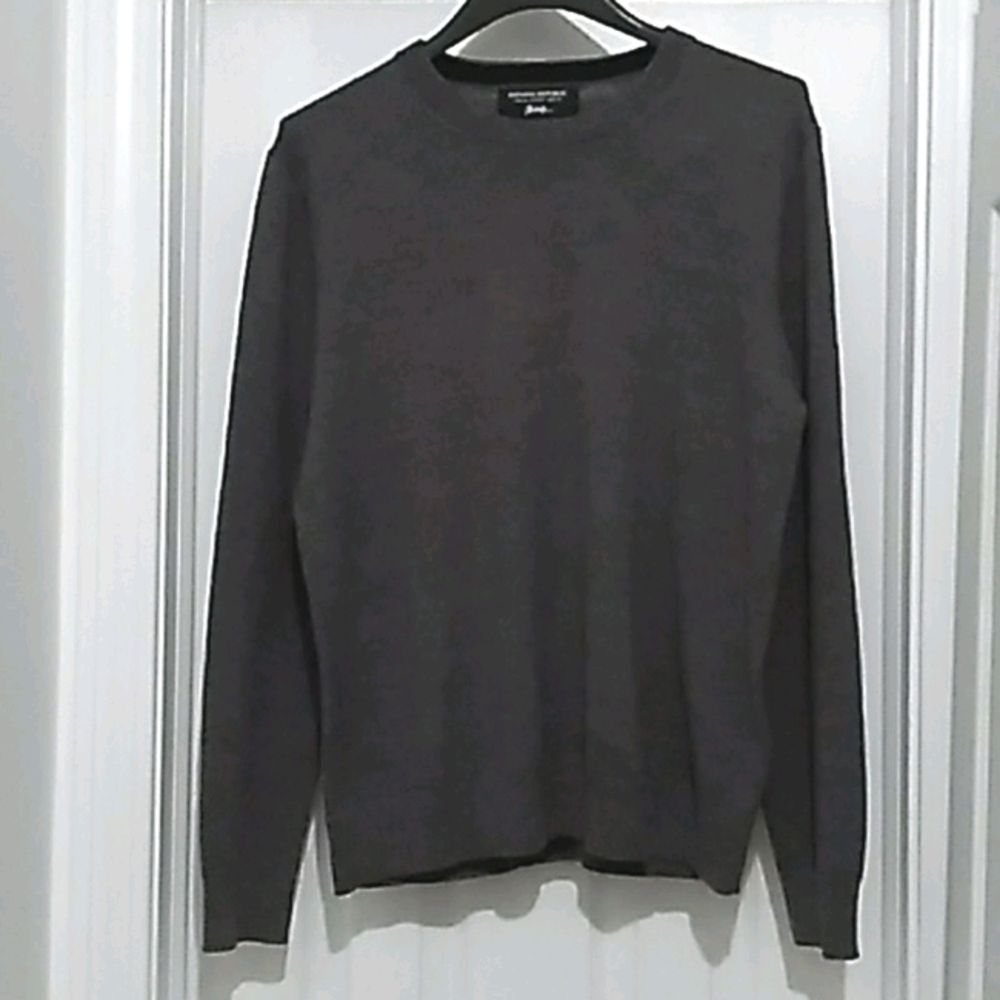 Merino wool sweater. Pls create bundle